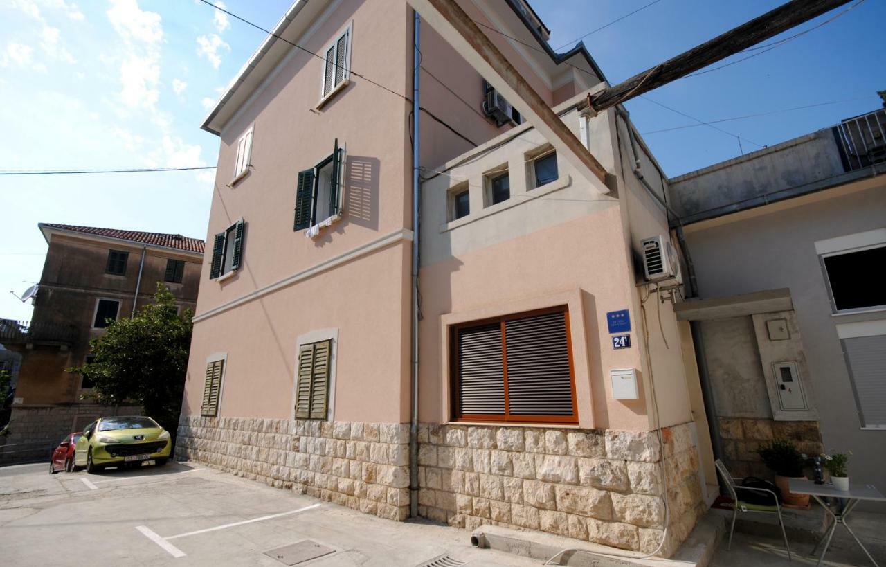 Studio Porta Split Exterior foto